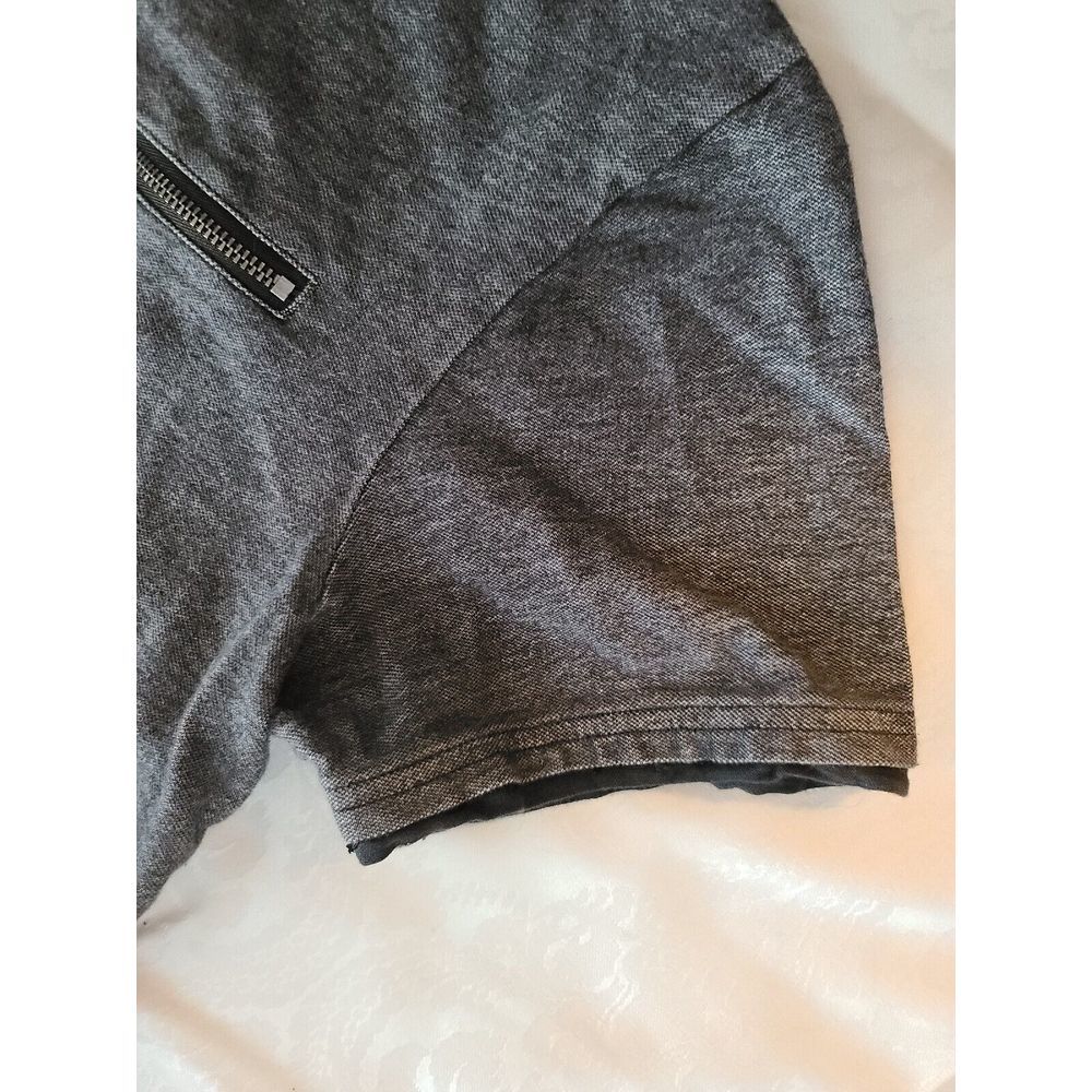 GUESS Charcoal Gray & Black V Neck T-Shirt ZIPPERED Front‎ Medium EXCELLENT - Picture 4 of 8